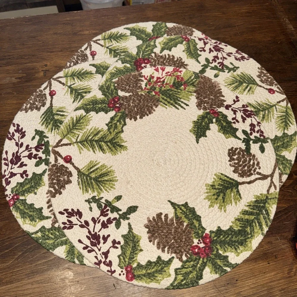 4 Berry & Glitter Pinecone Christmas Placemats 15